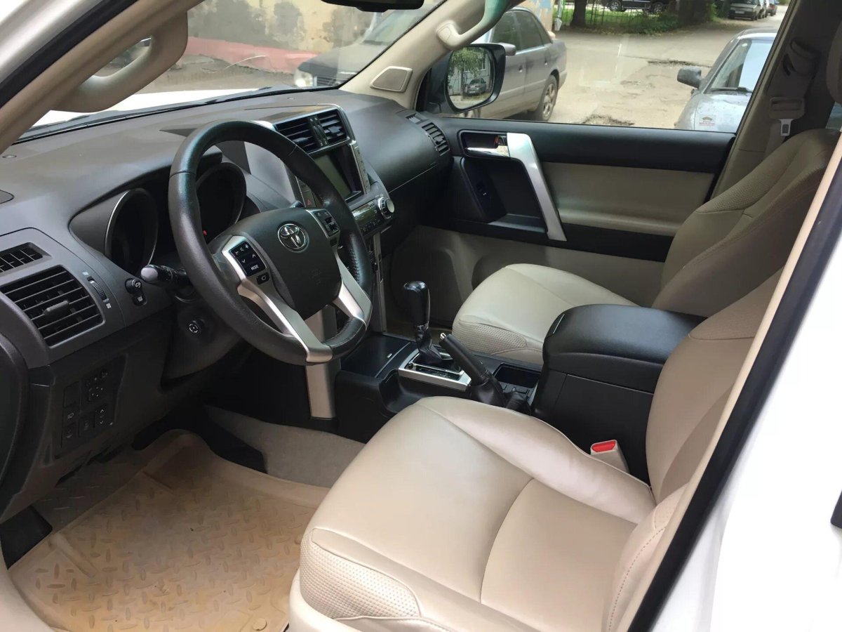 Тойота ленд Крузер Прадо 150 салон