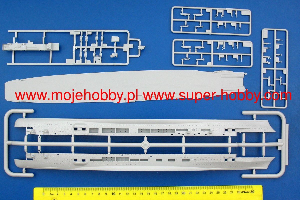 Петер Штрассер 1 700