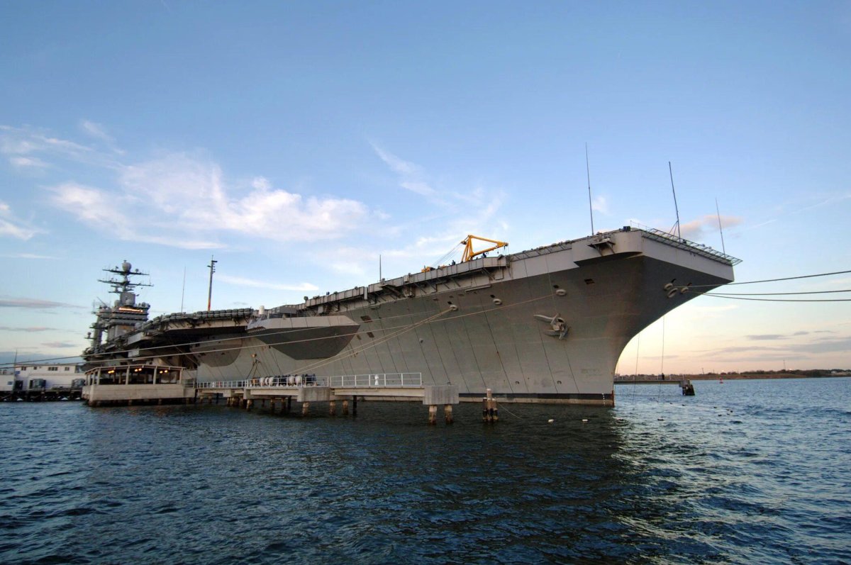 Авианосец фош