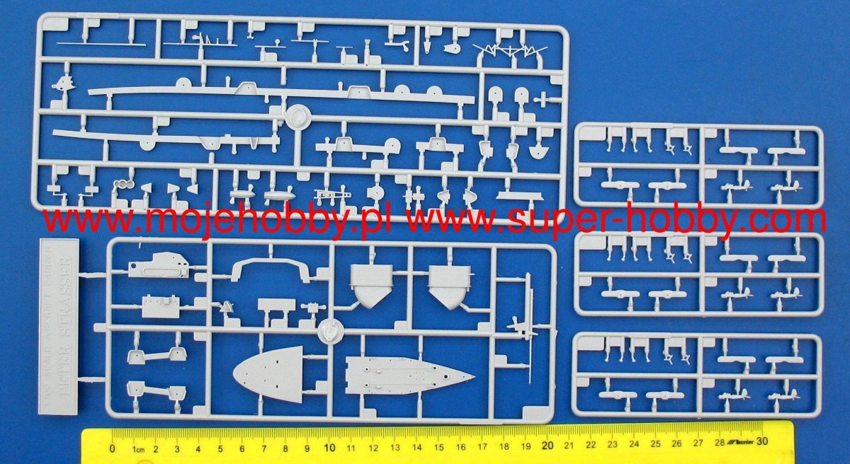 Петер Штрассер 1 700