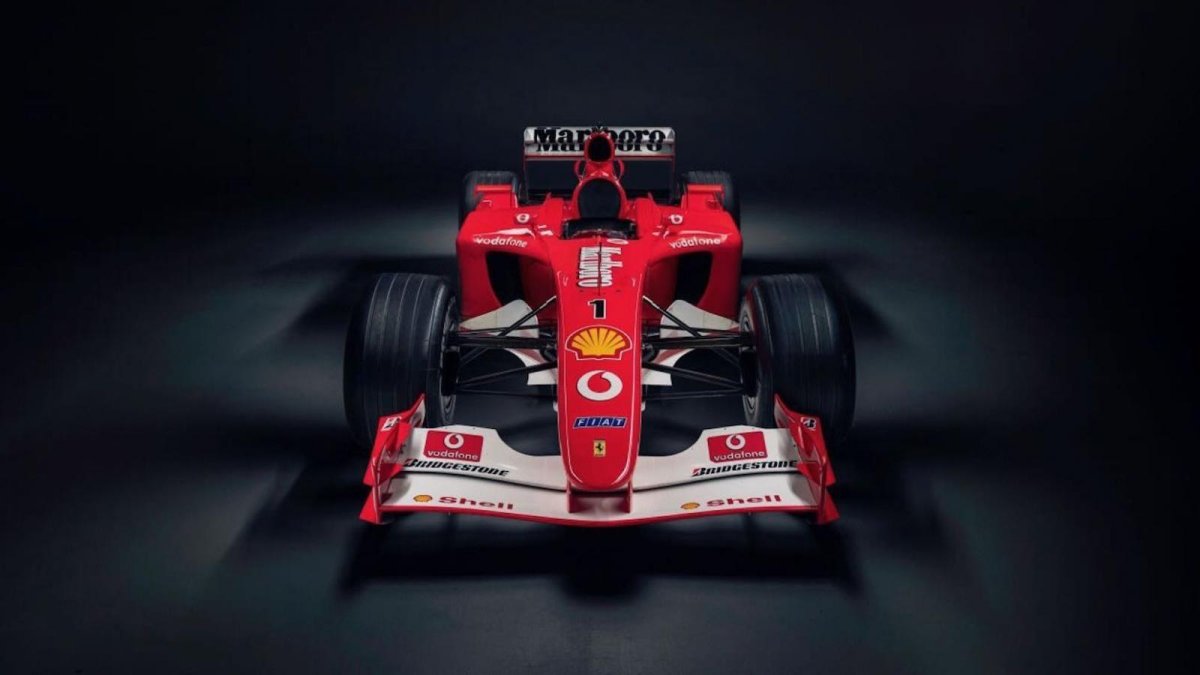 Болид Феррари формула 1 2002