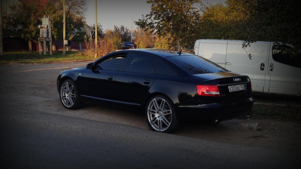 Ауди а6 с6 черная тонированная