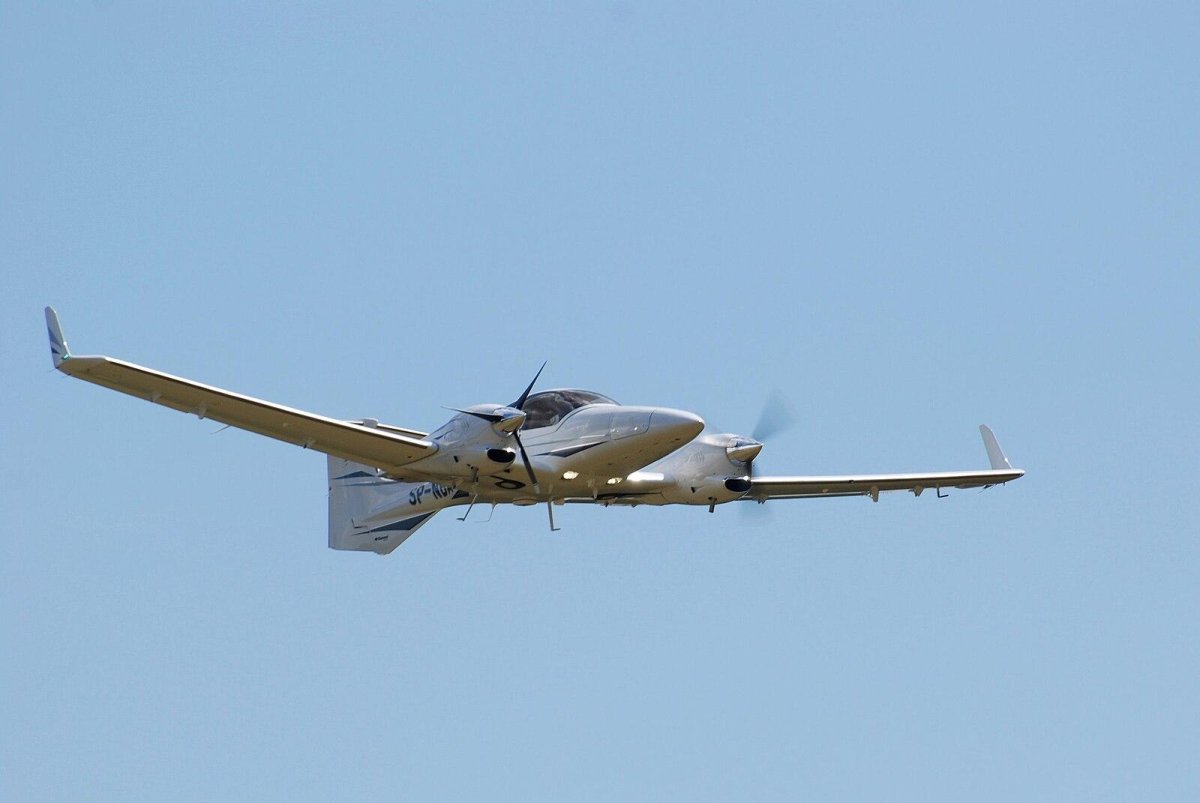 Da 42 самолет