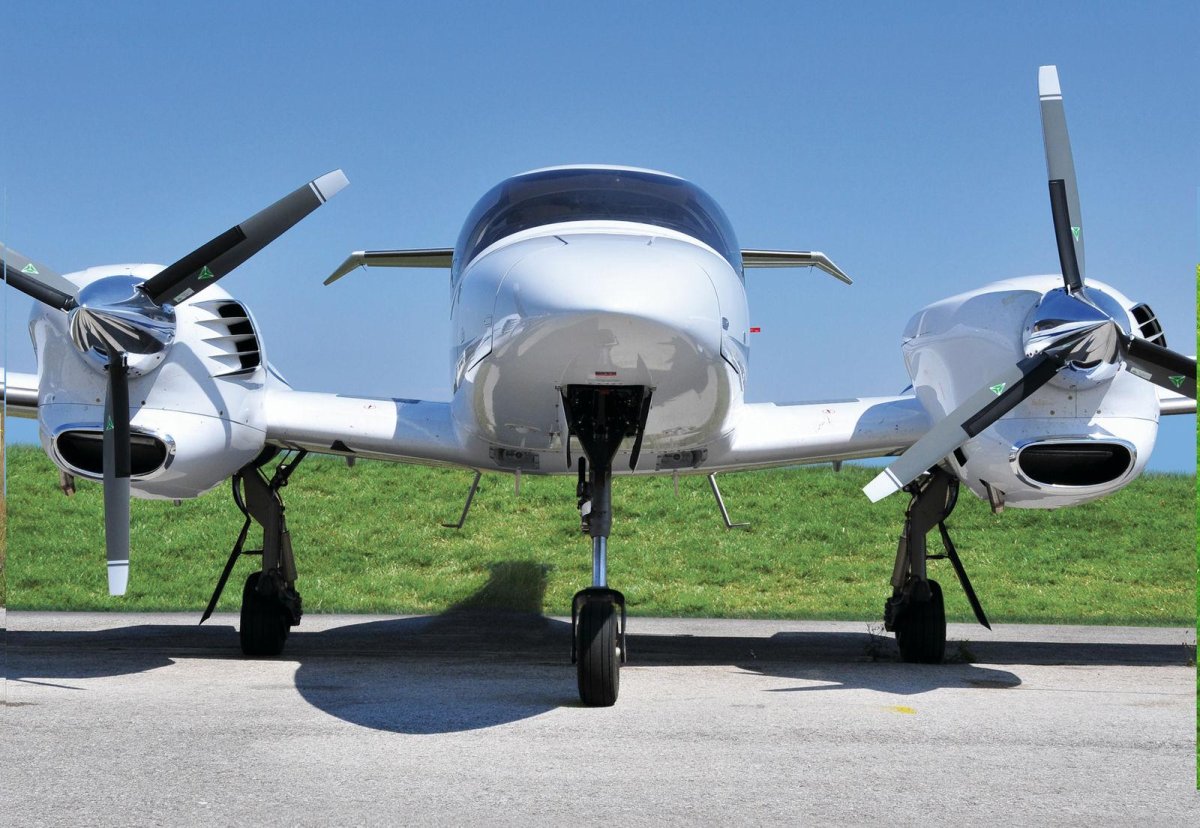 Самолёт Даймонд 42