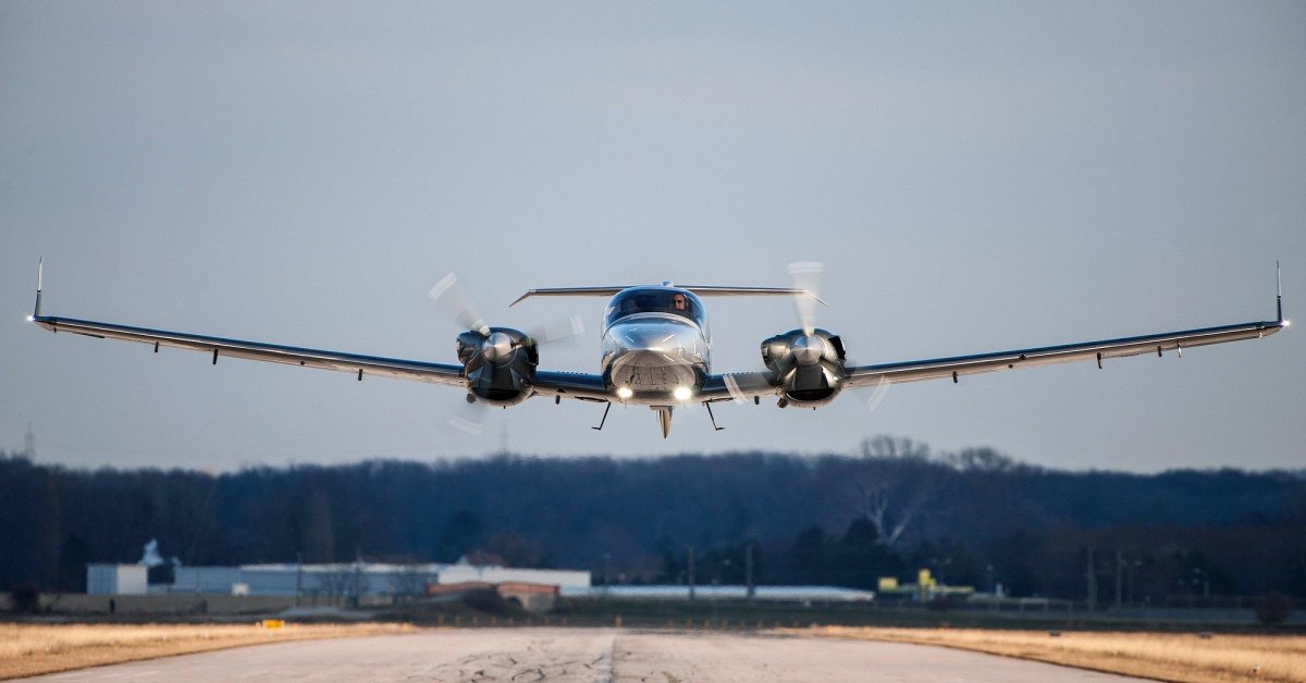 Самолёт Даймонд 42