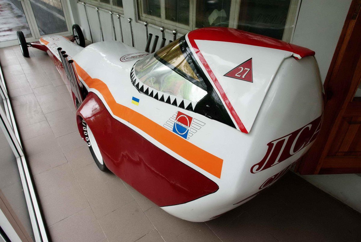 Машина Хади