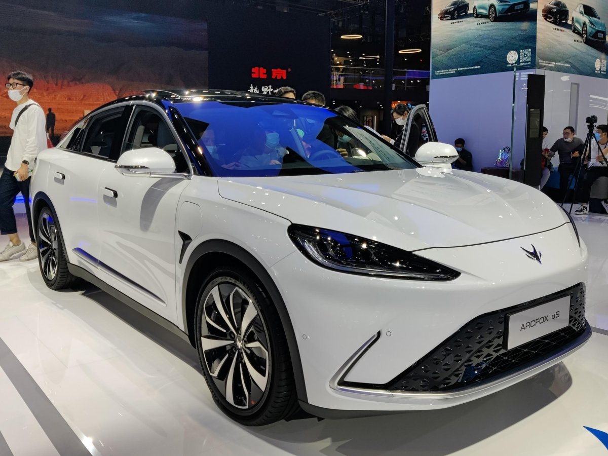 Электромобиль Huawei Hi Arcfox