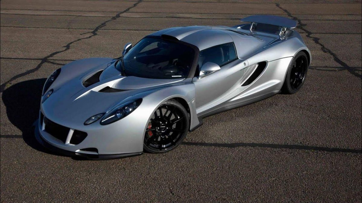 Суперкар Хеннесси Веном