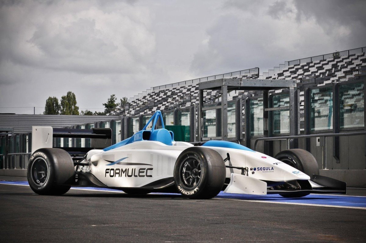 MCLAREN Formula e