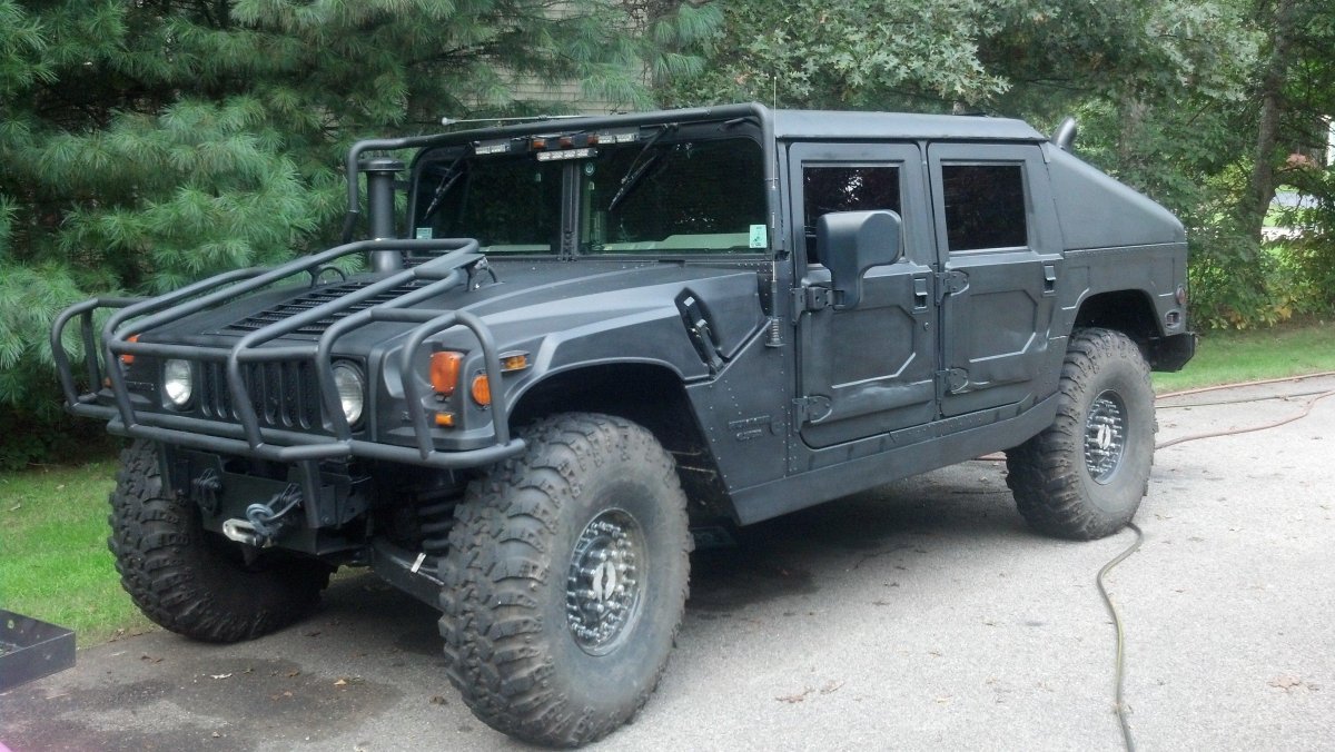 Hummer h3 военный