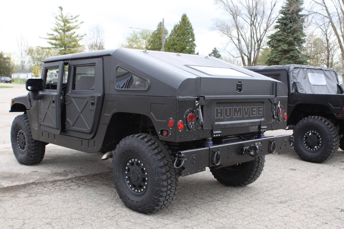 Хаммер h1 военный