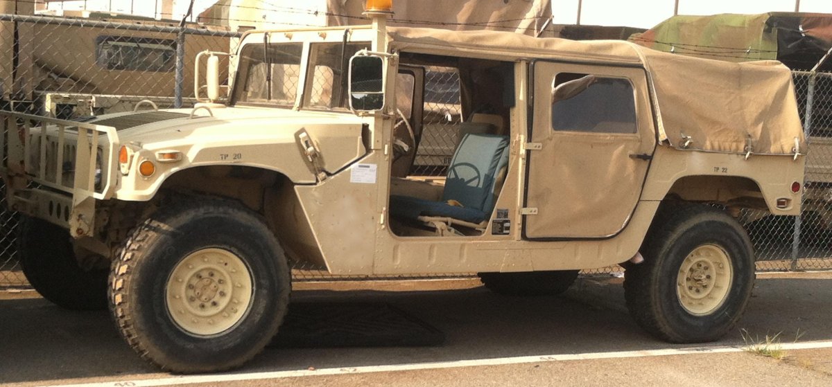 Hummer HMMWV М-998