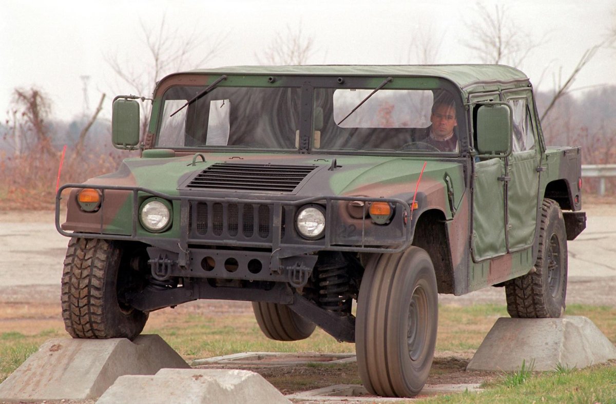 M998 HMMWV "Хаммер"