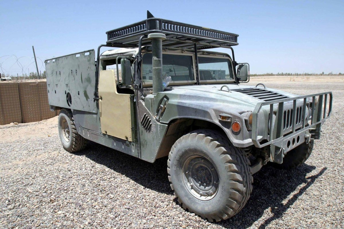 Hummer HMMWV М-998
