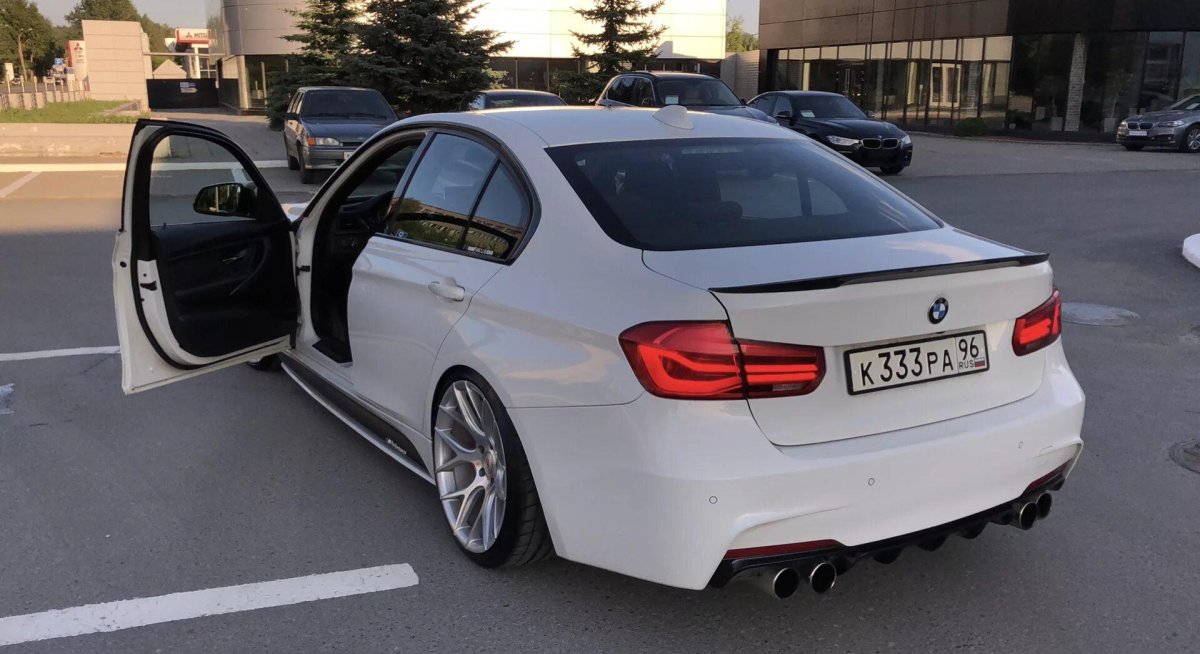 BMW 3 f30 сзади