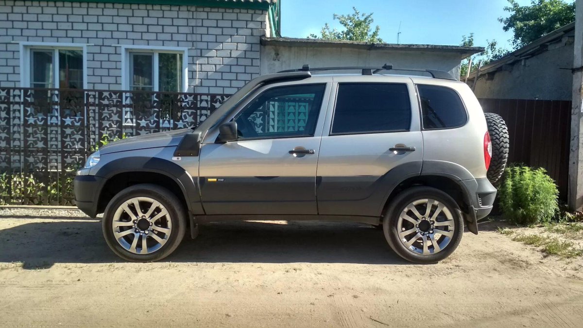 Нива Шевроле на дисках r18