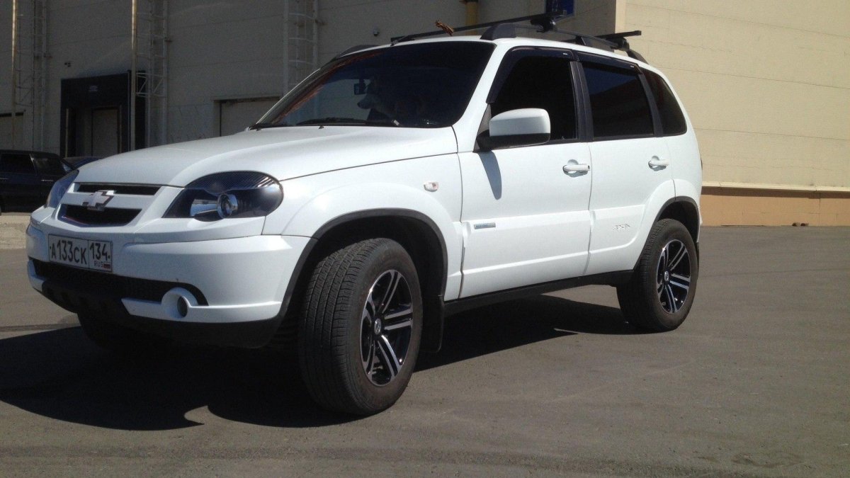 Шевроле Нива r16