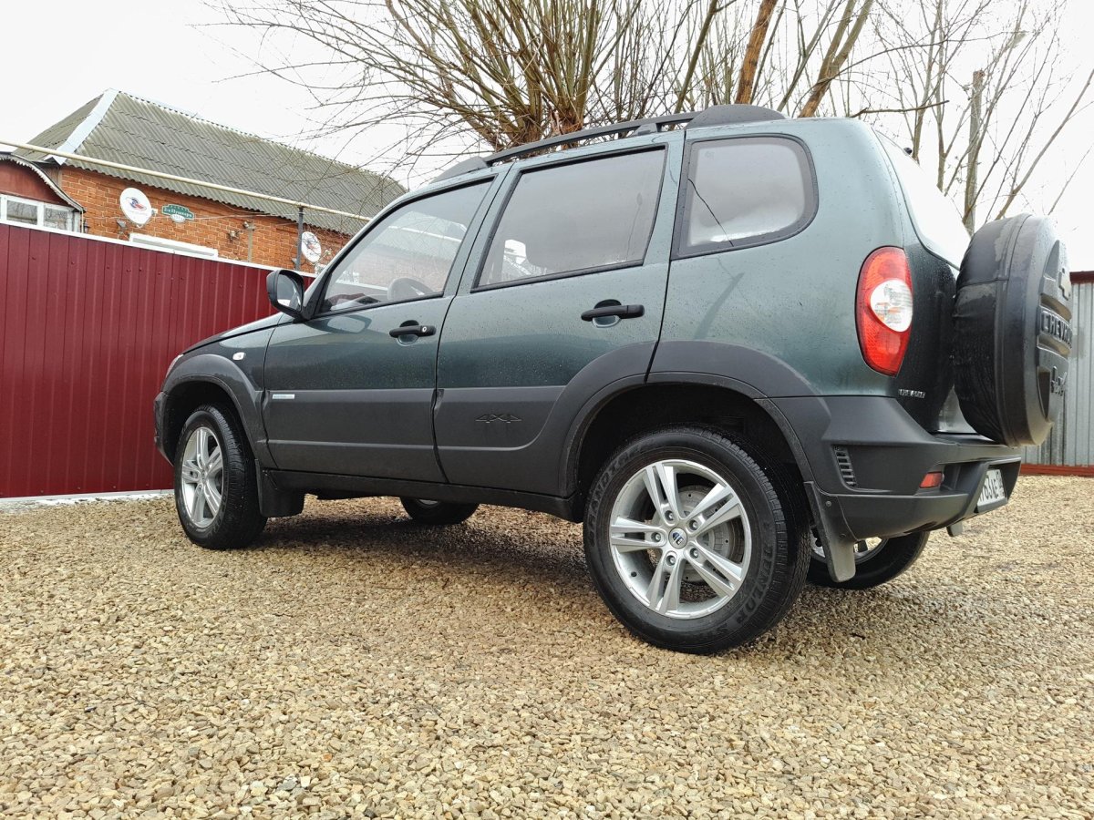 Шевроле Нива r20