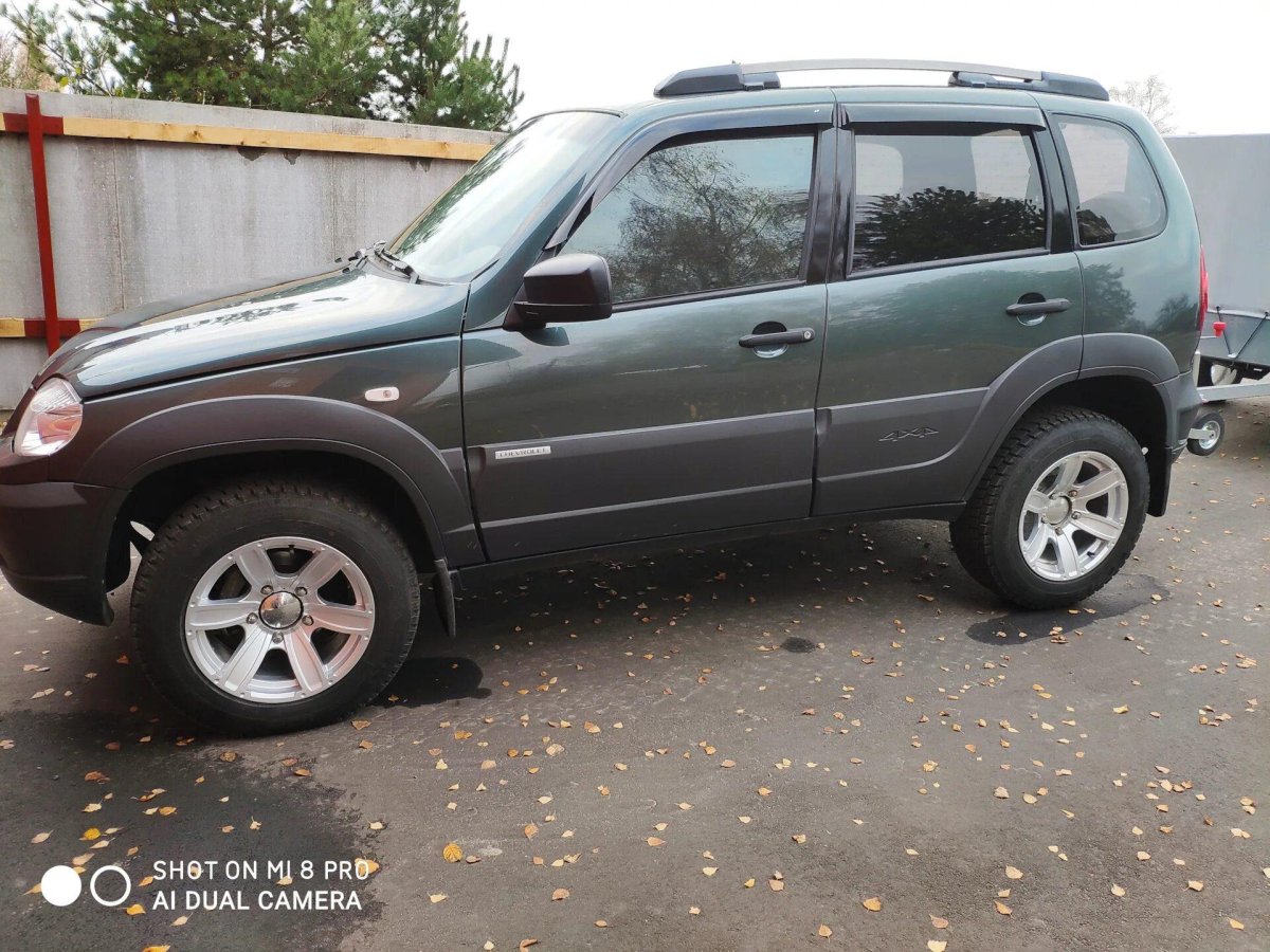 Нива Шевроле на 16 колесах