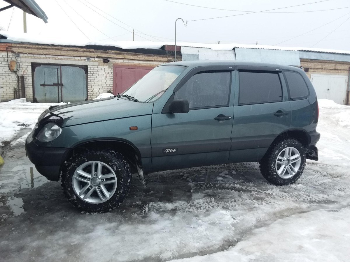 Нива Шевроле на литье 16