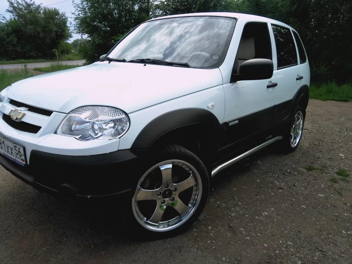 Шевроле Нива r20