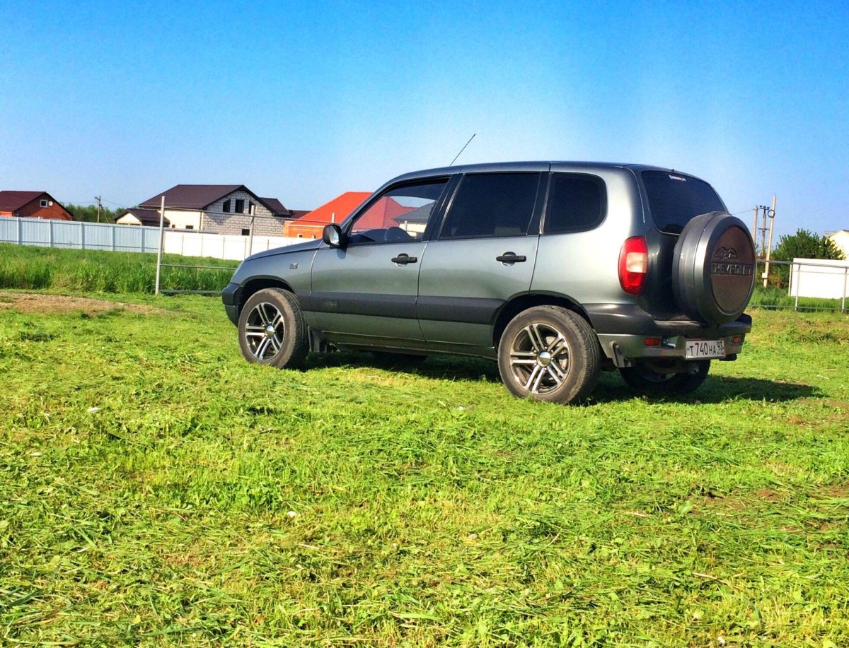 Шевроле Нива r16