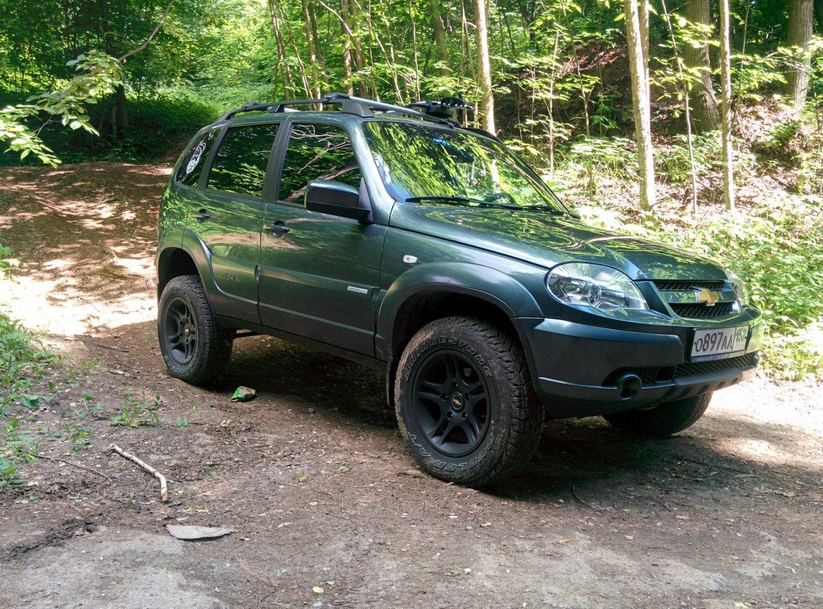 Шевроле Нива на 28 колесах