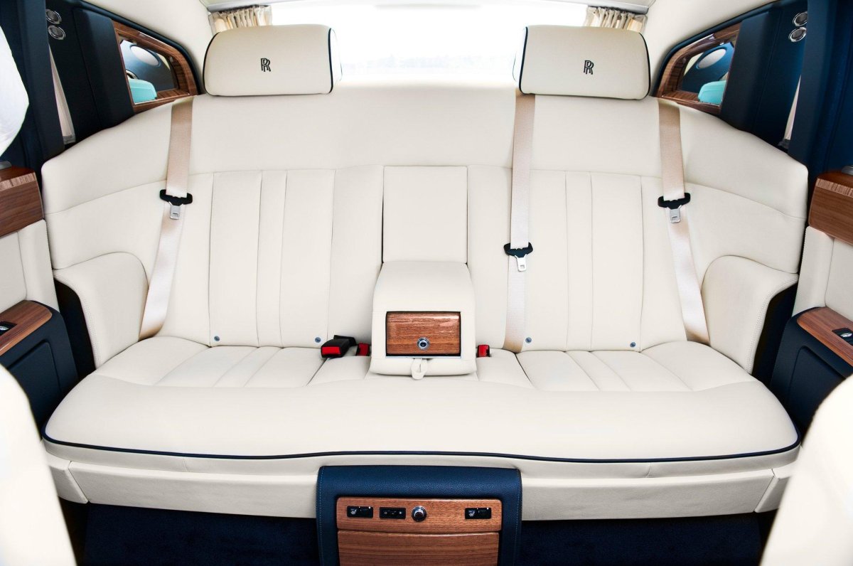 Rolls Royce Phantom лимузин салон