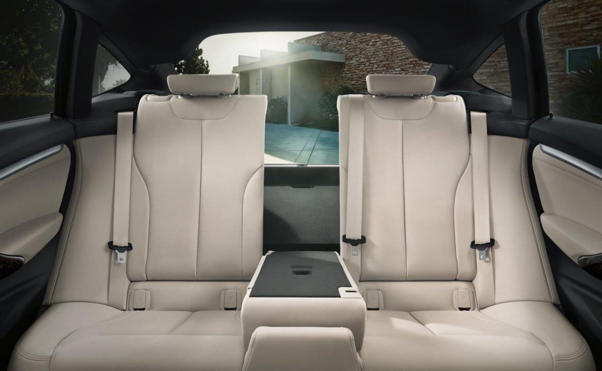 БМВ 5 gt салон