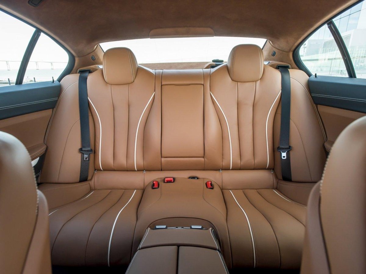 BMW 6 Series Gran Coupe салон