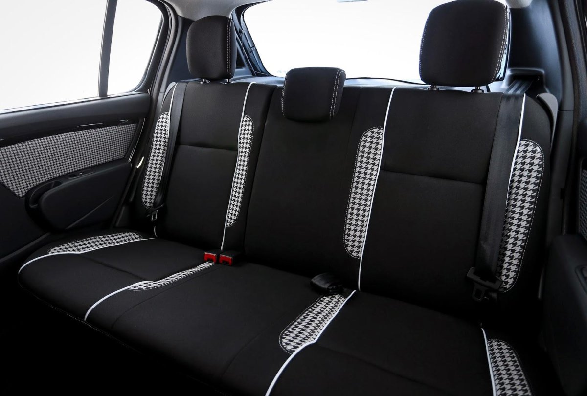 Сандеро 2 салон сзади