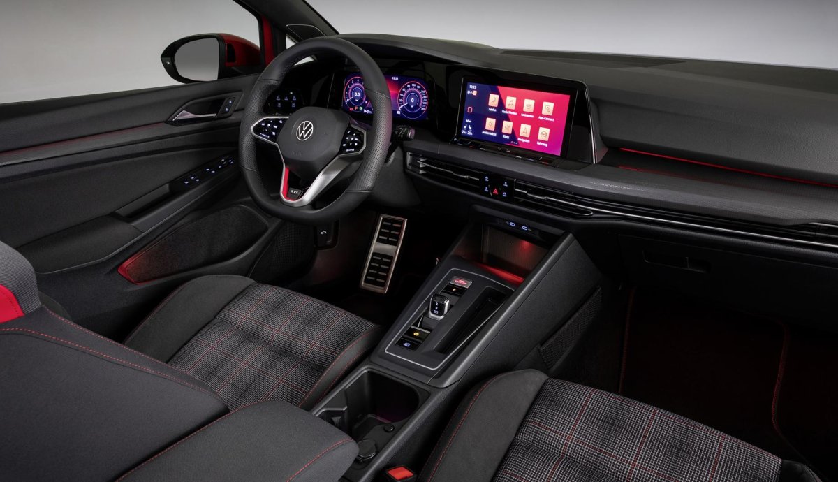 VW Golf GTI 2022 Interior