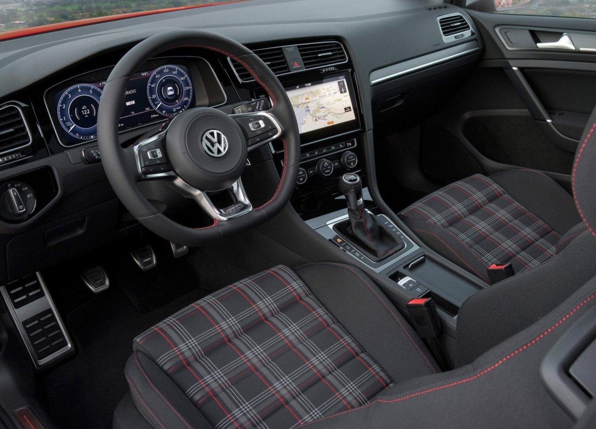 Volkswagen Golf mk7 GTI салон