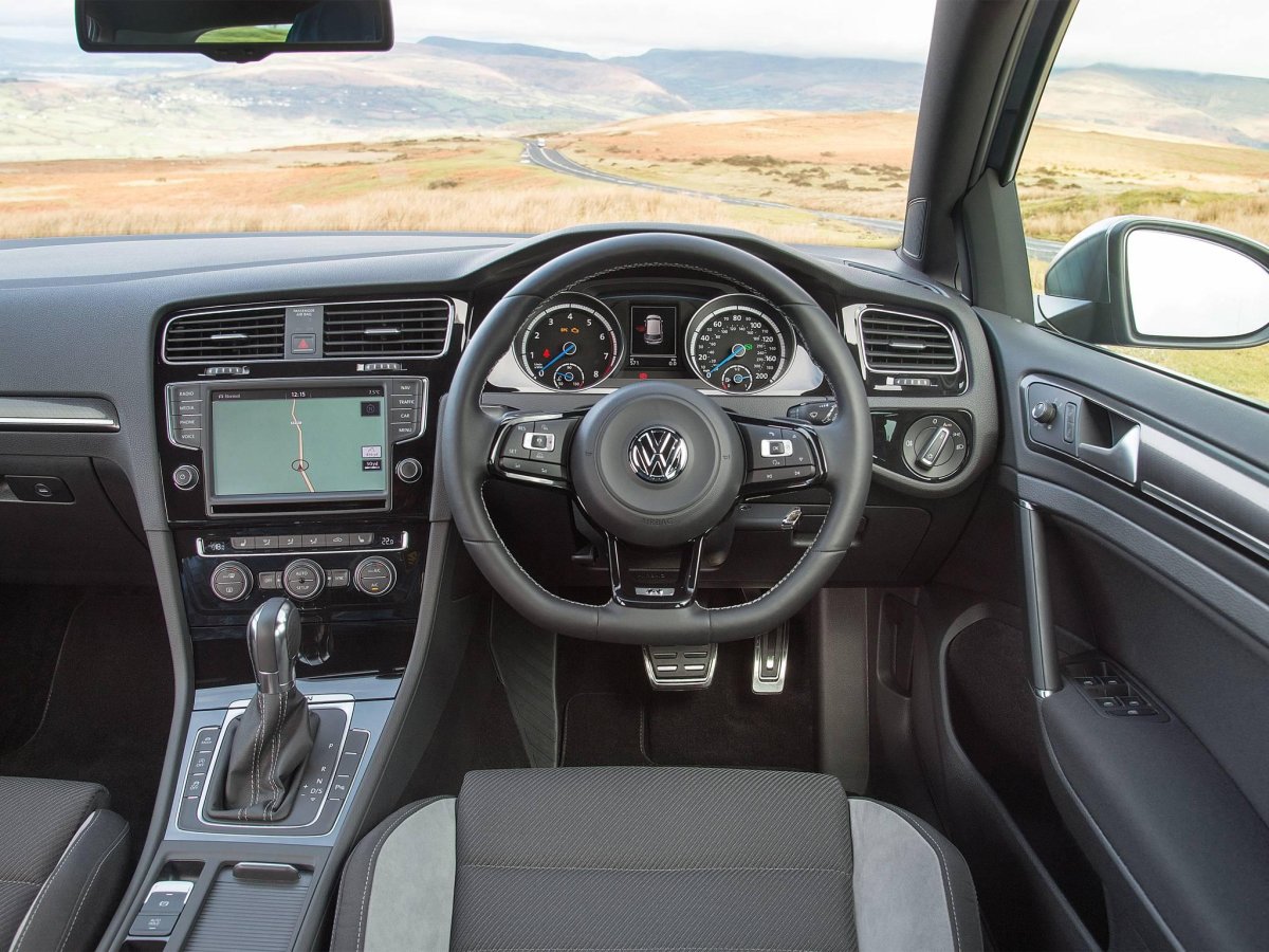 VW Golf 6 r салон