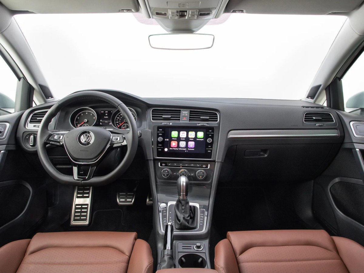 Фольксваген Пассат универсал 2018 Alltrack