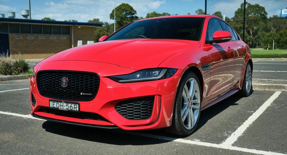 2020 Jaguar xe