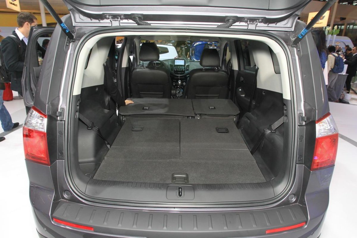 Chevrolet Orlando 2013 багажник