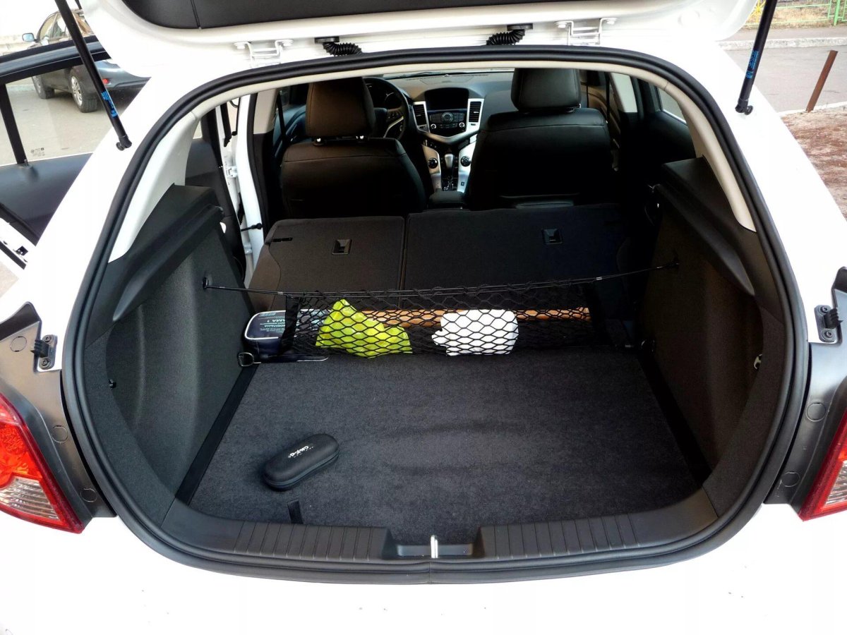 Chevrolet Cruze хэтчбек багажник