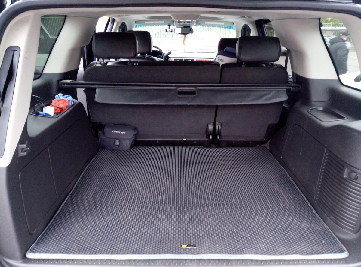 Chevrolet Tahoe багажник