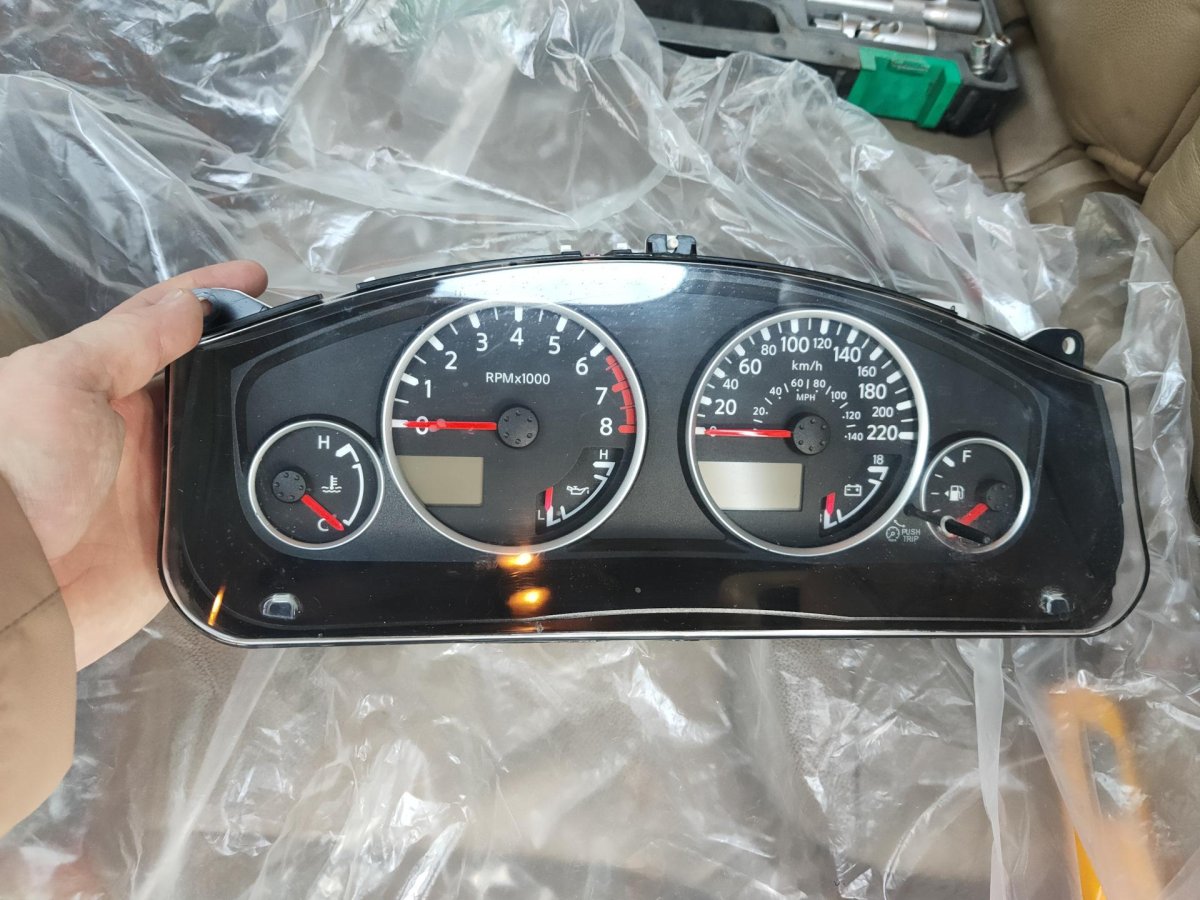 Nissan Pathfinder r51 панель приборов