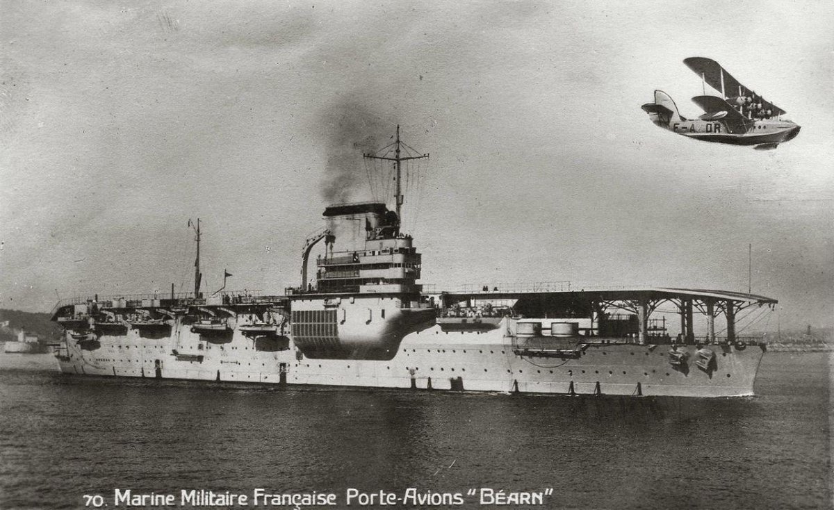Французский авианосец Bearn