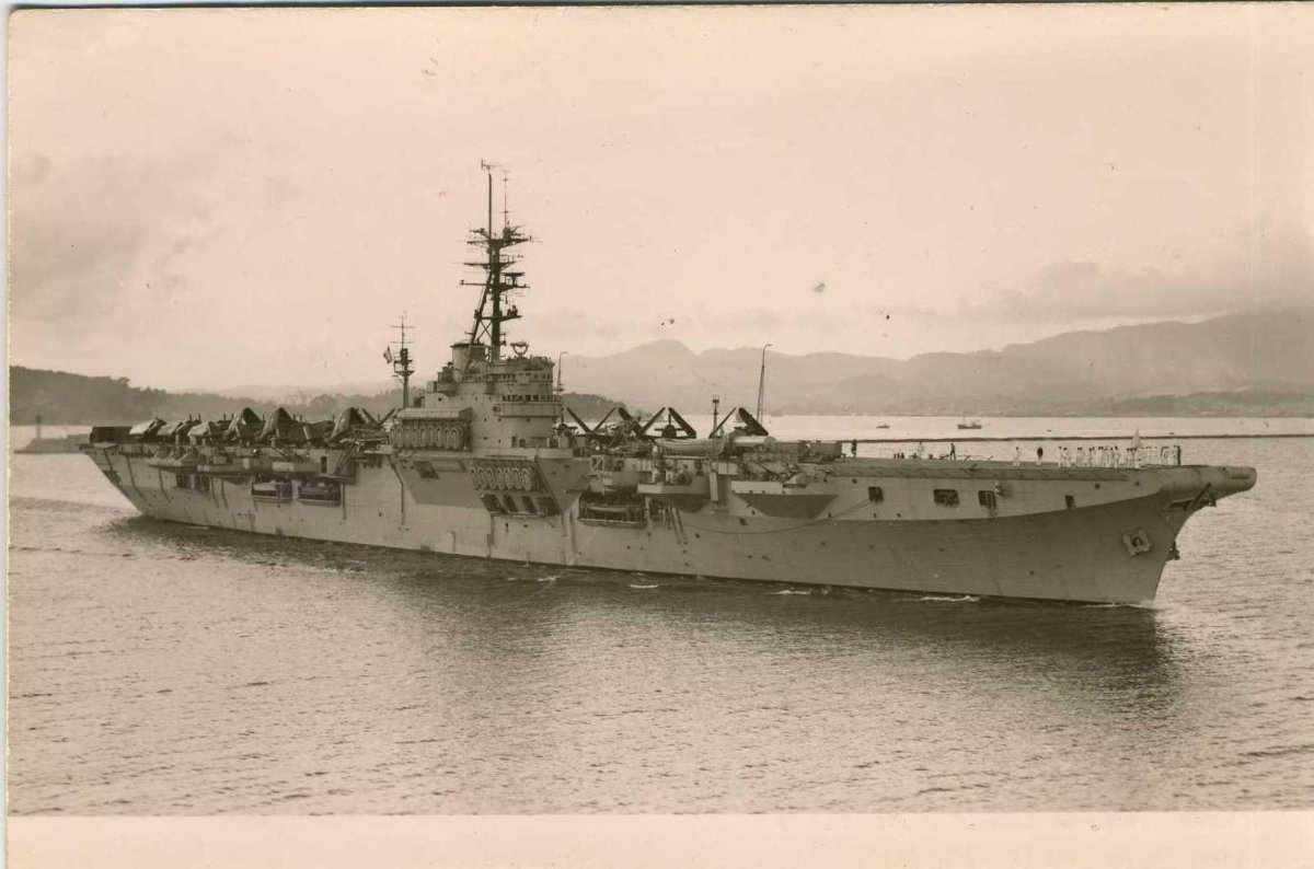 Французский авианосец Арроманш