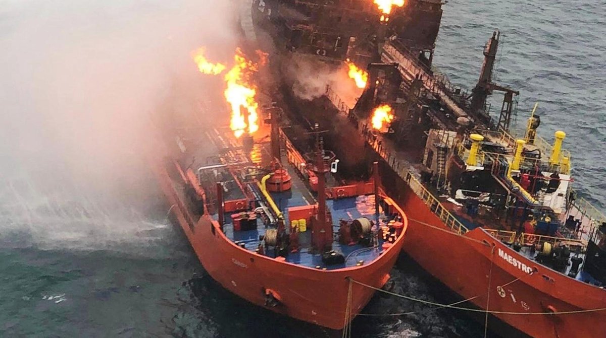 Танкер в Керченском проливе