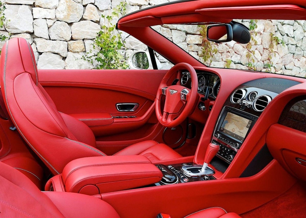 Бентли Континенталь gt красный салон