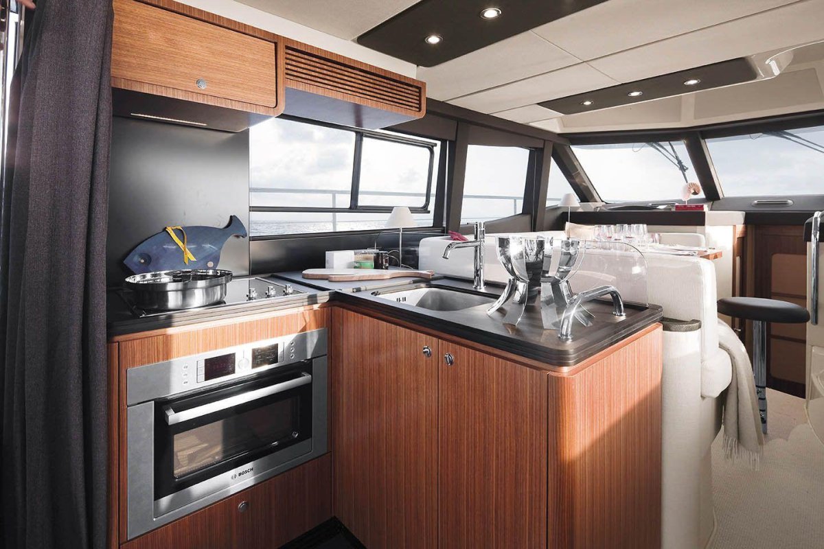 Азимут 43 яхта