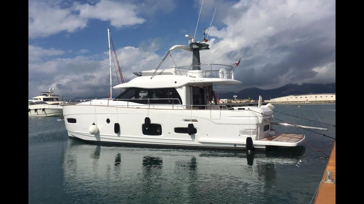 Яхты Азимут Магеллано 53