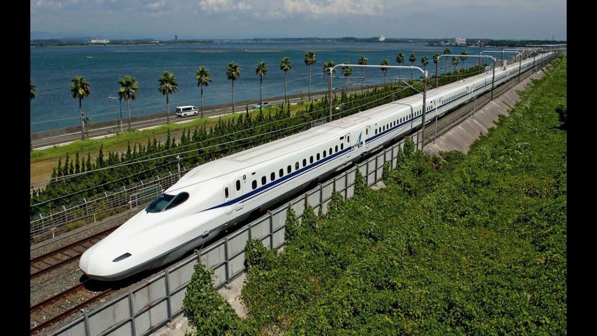 Поезд Синкансен в Японии