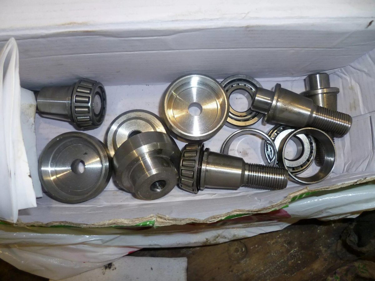 Шкворня УАЗ 469 на подшипниках