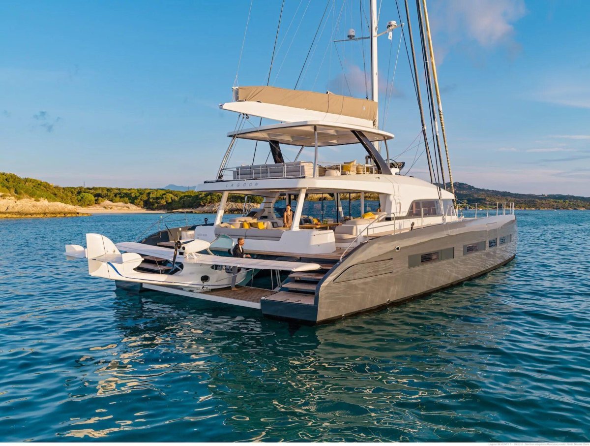 Катамаран Lagoon Seventy 7