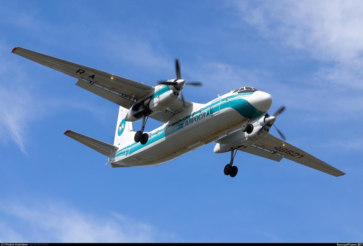 АН-24 пассажирский самолёт
